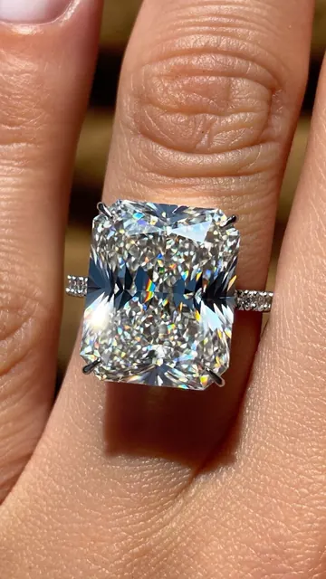 AI on hand image: radiant ring closeup, made by Grandior AI Studio