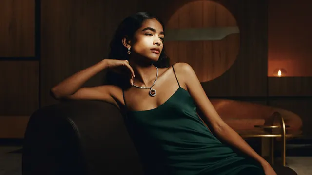 AI on model image: lounge necklace, made by Grandior AI Studio